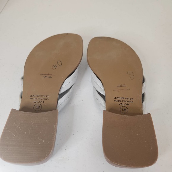 Markon Silver Thong Slip on Sandal size 6m - Picture 6 of 7